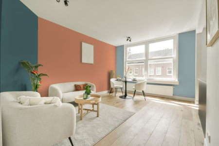 kamer in kleur S 1040-y60r met designkleuren op de wanden