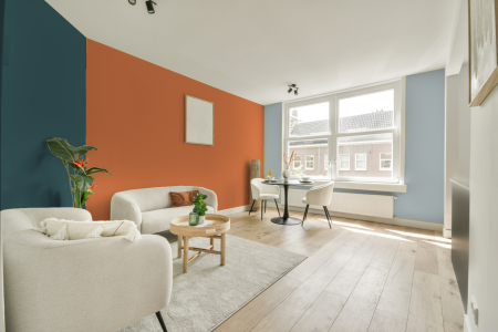 kamer in kleur S 1060-y50r met designkleuren op de wanden