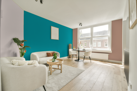 kamer in kleur S 2050-b20g met designkleuren op de wanden