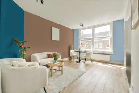 kamer in kleur S 3020-y40r met designkleuren op de wanden