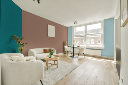 kamer in kleur S 3020-y60r met designkleuren op de wanden