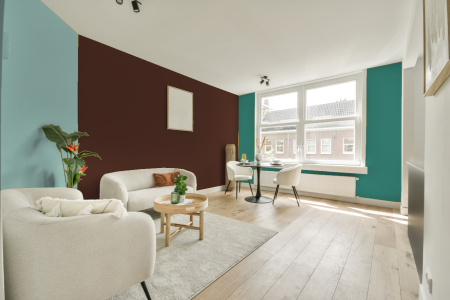 kamer in kleur S 7020-y70r met designkleuren op de wanden