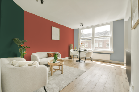 kamer in kleur Ral 3022 met designkleuren op de wanden