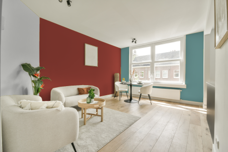 kamer in kleur Ral 3033 met designkleuren op de wanden