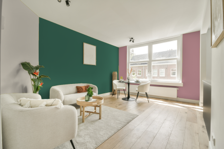 kamer in kleur Ral 6000 met designkleuren op de wanden