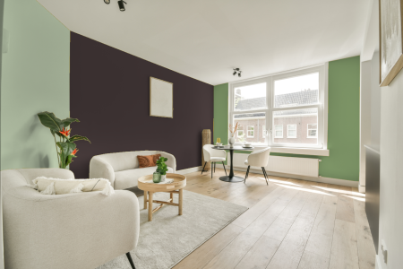 kamer in kleur Ppg1014-7 met designkleuren op de wanden