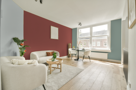 kamer in kleur Ppg1058-6 met designkleuren op de wanden