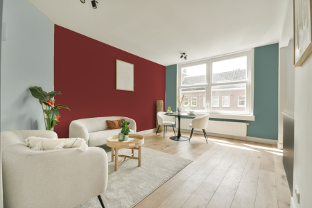 kamer in kleur Ppg1058-7 met designkleuren op de wanden