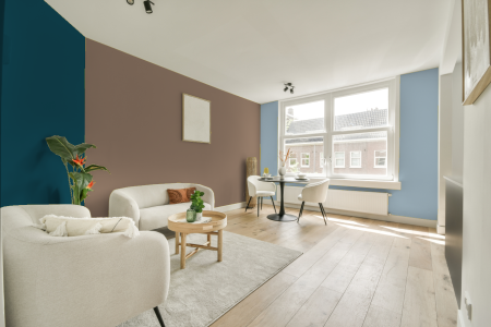 kamer in kleur Ppg1079-5 met designkleuren op de wanden