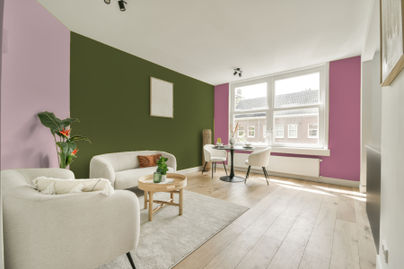 kamer in kleur Ppg1121-7 met designkleuren op de wanden