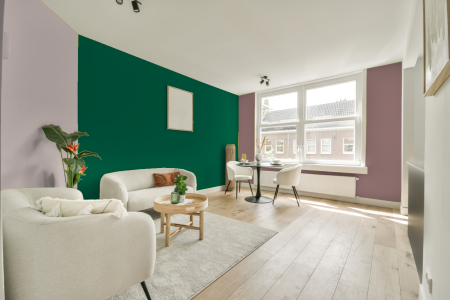 kamer in kleur Ppg1140-7 met designkleuren op de wanden