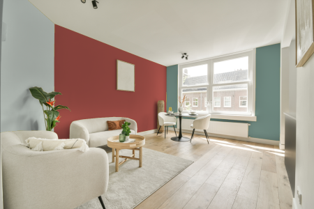 kamer in kleur Ppg1190-6 met designkleuren op de wanden