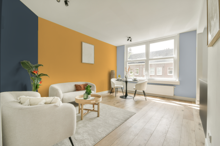 kamer in kleur Ppg1205-6 met designkleuren op de wanden