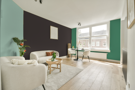 kamer in kleur C4.05.20 met designkleuren op de wanden