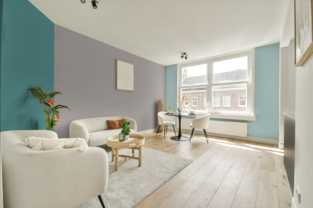 kamer in kleur Dn.01.71 met designkleuren op de wanden