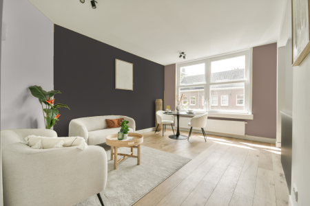 woonkamer met neutrale kleuren en Full taupe