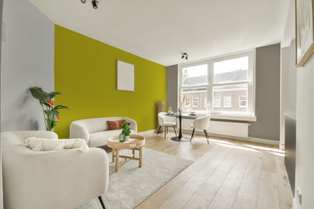 woonkamer met neutrale kleuren en Gn 025-06