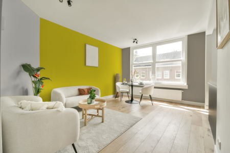 woonkamer met neutrale kleuren en Gn 025-08