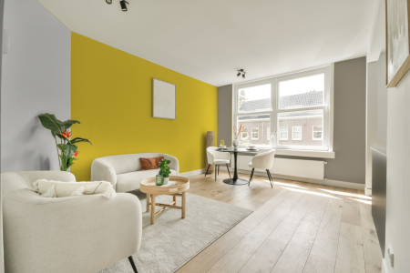 woonkamer met neutrale kleuren en Gn 026-08