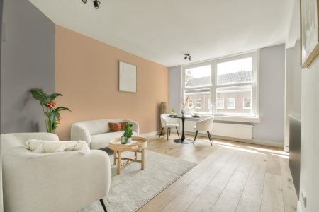 woonkamer met neutrale kleuren en Gn 033-09