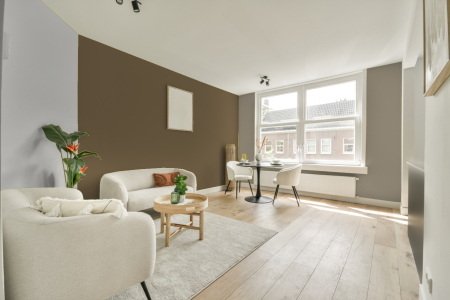 woonkamer met neutrale kleuren en Gn 076-03