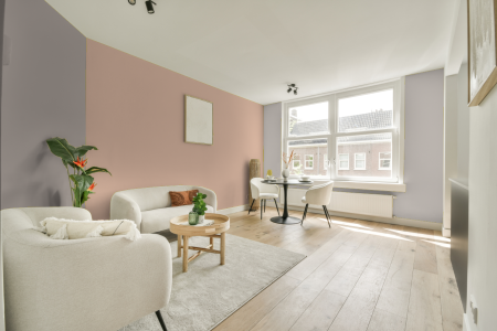 woonkamer met neutrale kleuren en Gn 090-10