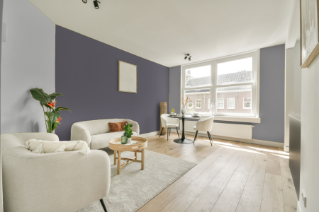 woonkamer met neutrale kleuren en Gn 106-04