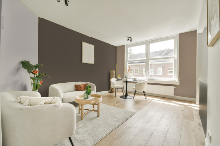 woonkamer met neutrale kleuren en Gn 112-04