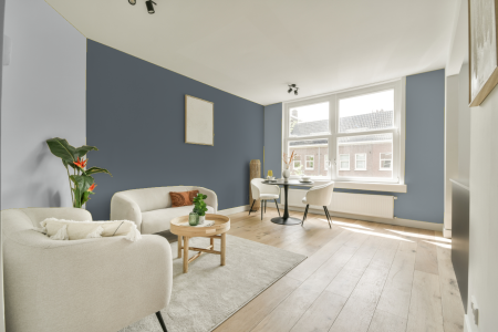 woonkamer met neutrale kleuren en Gn 118-06