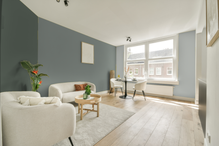 woonkamer met neutrale kleuren en Gn 120-07