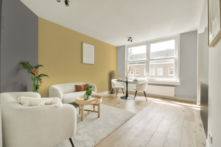 woonkamer met neutrale kleuren en S 1030-y