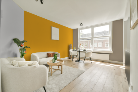 woonkamer met neutrale kleuren en S 1070-y10r