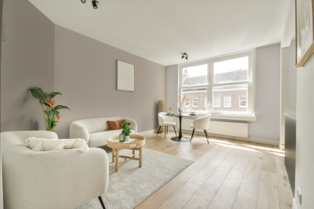 woonkamer met neutrale kleuren en S 1505-y40r