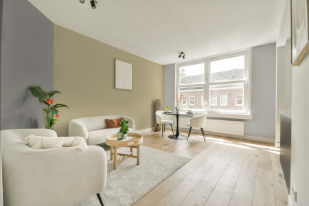 woonkamer met neutrale kleuren en S 1515-g90y