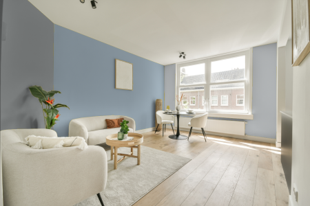 woonkamer met neutrale kleuren en S 1515-r80b