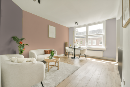 woonkamer met neutrale kleuren en S 1515-y50r