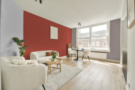 woonkamer met neutrale kleuren en S 2060-y80r