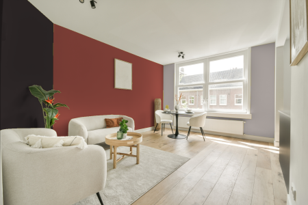 woonkamer met neutrale kleuren en S 3050-y80r