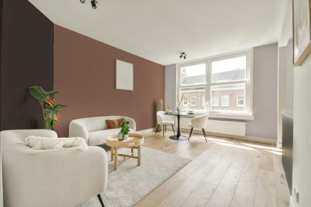 woonkamer met neutrale kleuren en S 4020-y60r