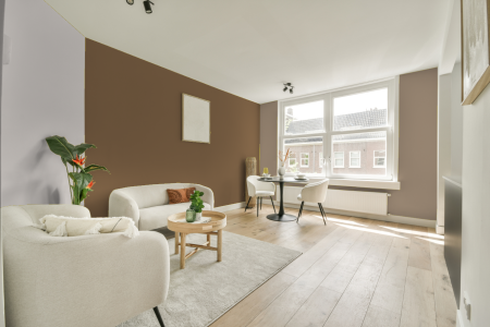 woonkamer met neutrale kleuren en S 5020-y20r