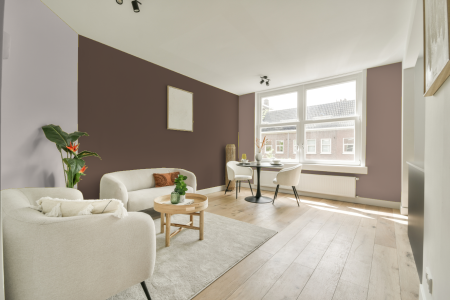 woonkamer met neutrale kleuren en S 6010-y50r