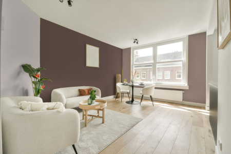 woonkamer met neutrale kleuren en S 6010-y70r