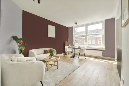 woonkamer met neutrale kleuren en S 6020-y80r