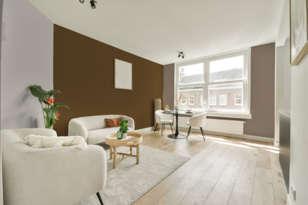 woonkamer met neutrale kleuren en S 6030-y10r