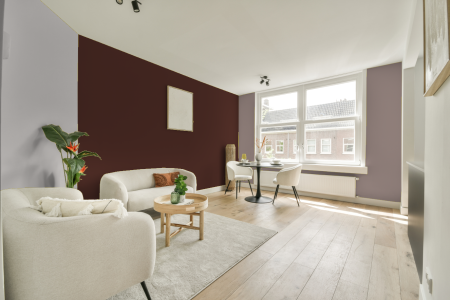 woonkamer met neutrale kleuren en S 7020-y80r