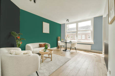 woonkamer met neutrale kleuren en Ral 170 50 30