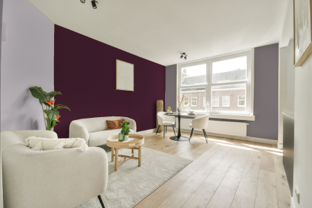 woonkamer met neutrale kleuren en Ral 350 20 25