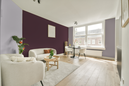 woonkamer met neutrale kleuren en Ral 360 30 15