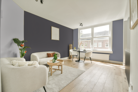 woonkamer met neutrale kleuren en Ppg1003-6