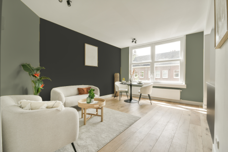 woonkamer met neutrale kleuren en Ppg1009-7